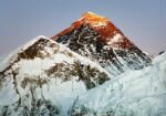 Непал: Подъем на Эверест может стать неподъемным – с 2014 года стоимость страховки будет увеличена почти вдвое