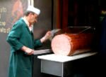 Италия: Гостей «Розовой ночи» накормят мортаделлой