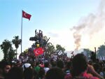 Песни, кастрюли, палатки или как проходили акции протеста в главном курортном центре Турции