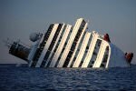 Начались работы по эвакуации затонувшего лайнера Costa Concordia